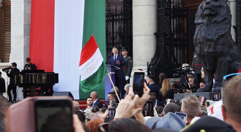 Magyar Péter beszéde az Országgyűlés megalakulása alkalmából a Parlamentben, a 6000 milliárdos uniós forráscsomag hírének kontextusa
