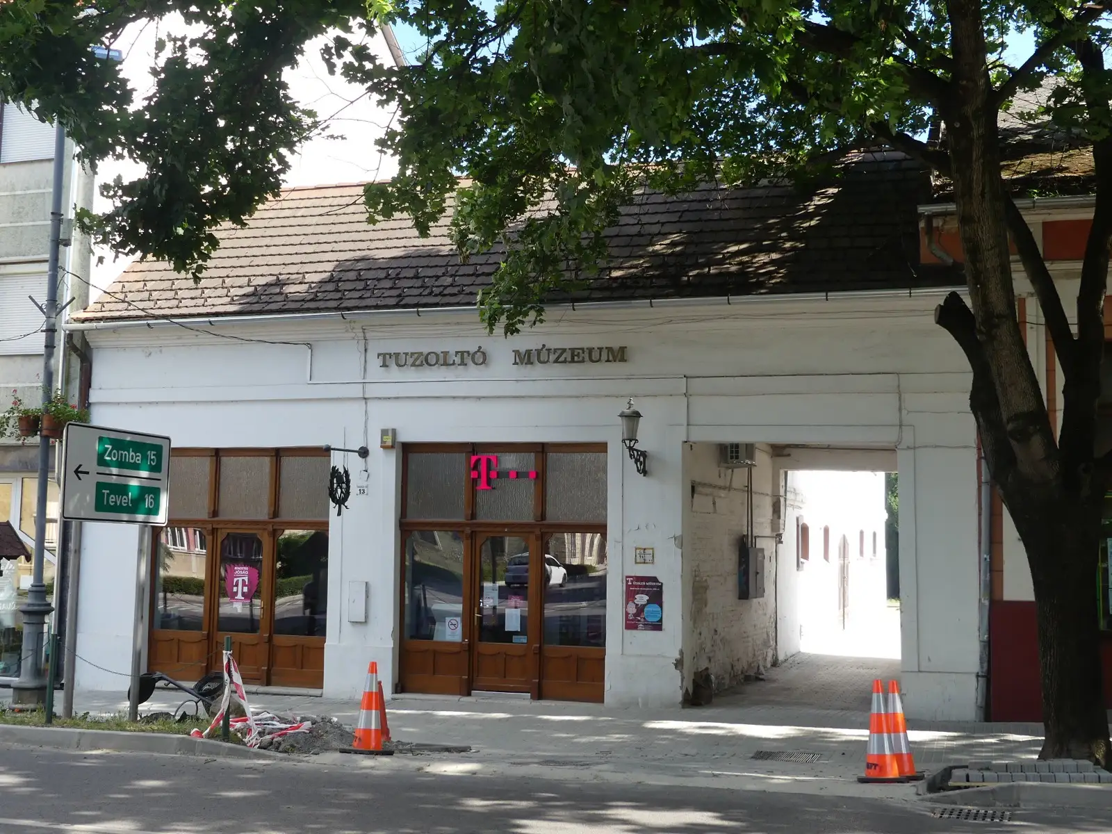 A bonyhádi tűzoltó múzeum épülete, a hazai tűzvédelmi megelőzés hagyományának illusztrációja